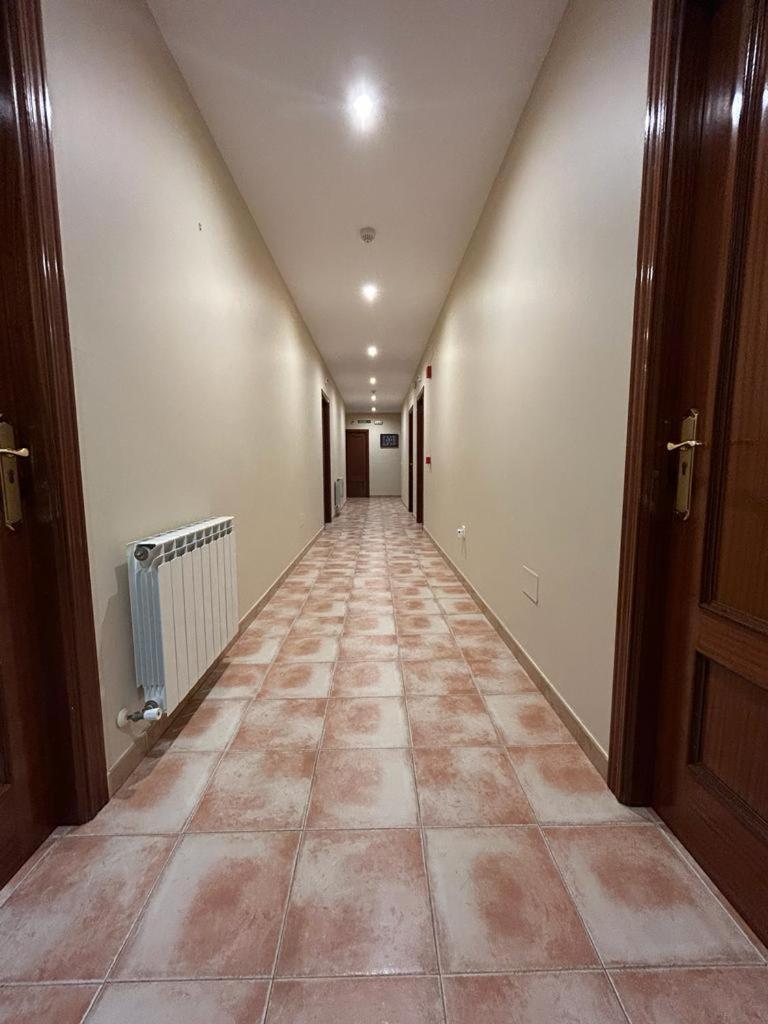 Hotel Restaurante El Fornon Новельяна Экстерьер фото
